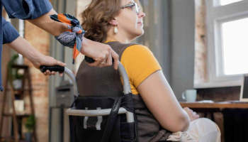 Paraplégie : mieux vivre avec les fuites urinaires grâce à des solutions adaptée